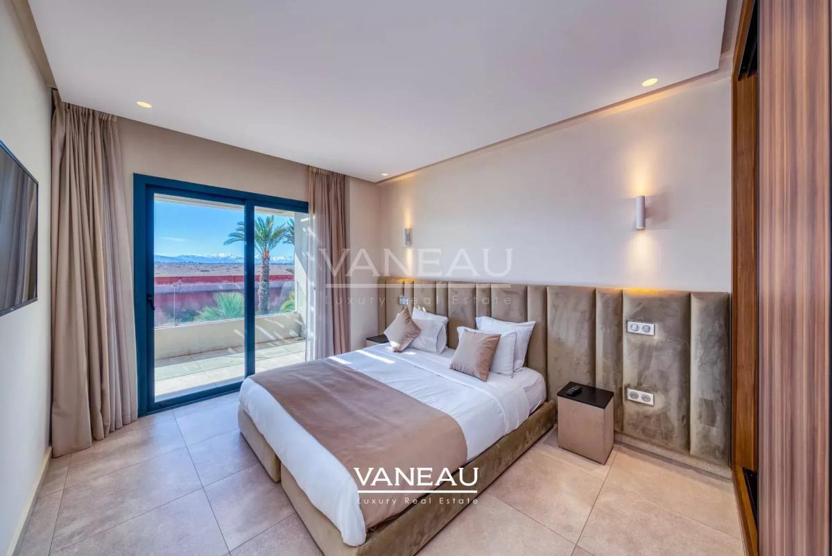 **À Vendre : Villa d’Exception sur le Golf Akenza à Marrakech**