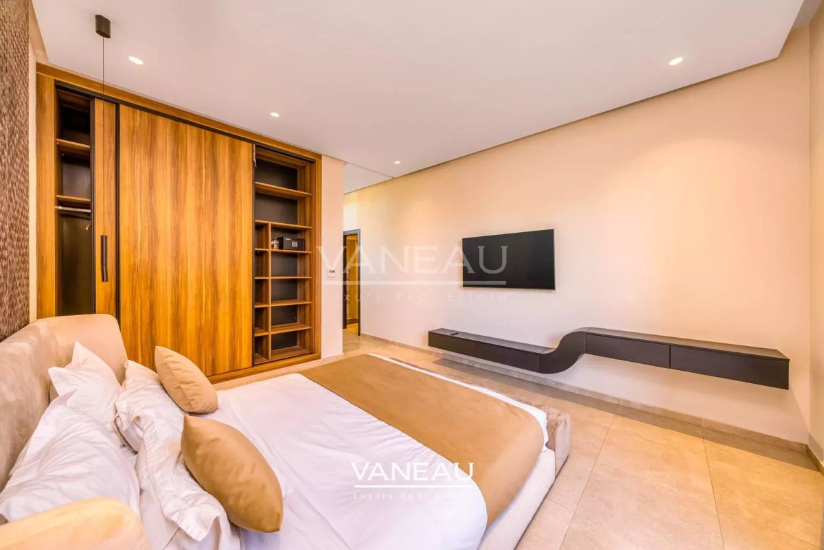 **À Vendre : Villa d’Exception sur le Golf Akenza à Marrakech**