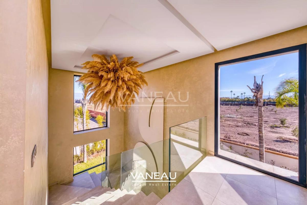 **À Vendre : Villa d’Exception sur le Golf Akenza à Marrakech**