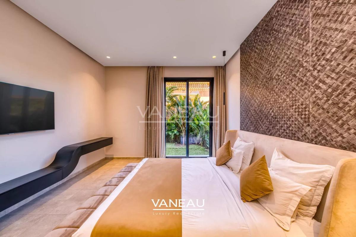 **À Vendre : Villa d’Exception sur le Golf Akenza à Marrakech**