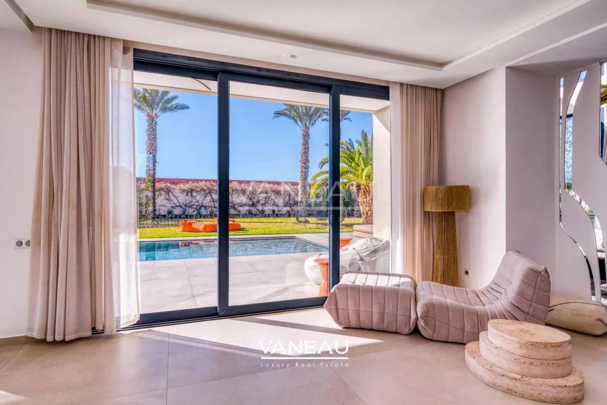 **À Vendre : Villa d’Exception sur le Golf Akenza à Marrakech**