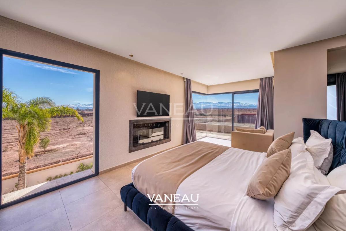 **À Vendre : Villa d’Exception sur le Golf Akenza à Marrakech**