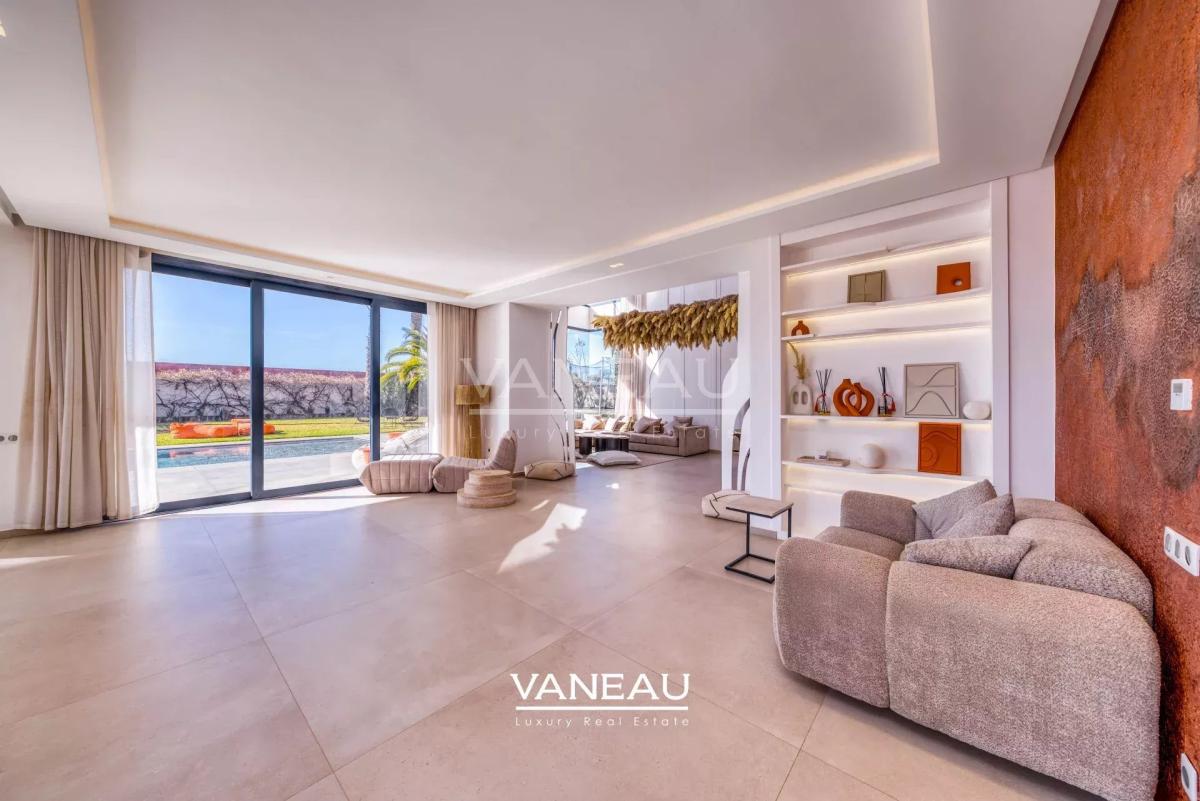**À Vendre : Villa d’Exception sur le Golf Akenza à Marrakech**