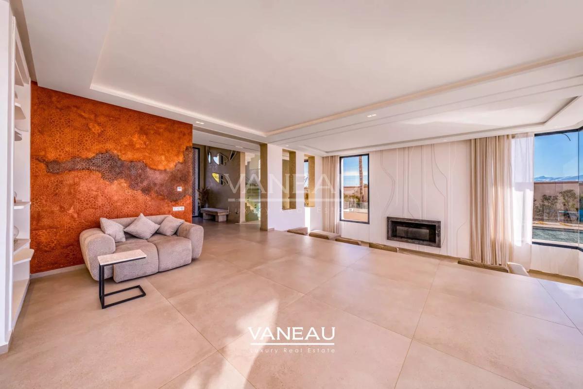 **À Vendre : Villa d’Exception sur le Golf Akenza à Marrakech**