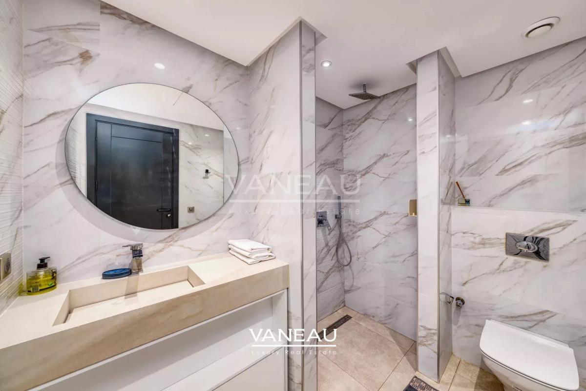 **À Vendre : Villa d’Exception sur le Golf Akenza à Marrakech**