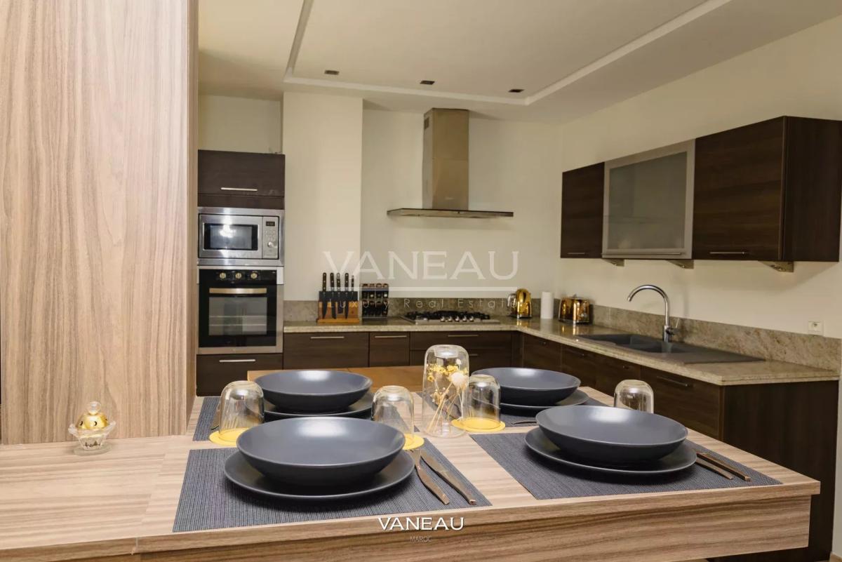 Appartement Meublé 100 m² – Dernier Étage – Maarif Extension