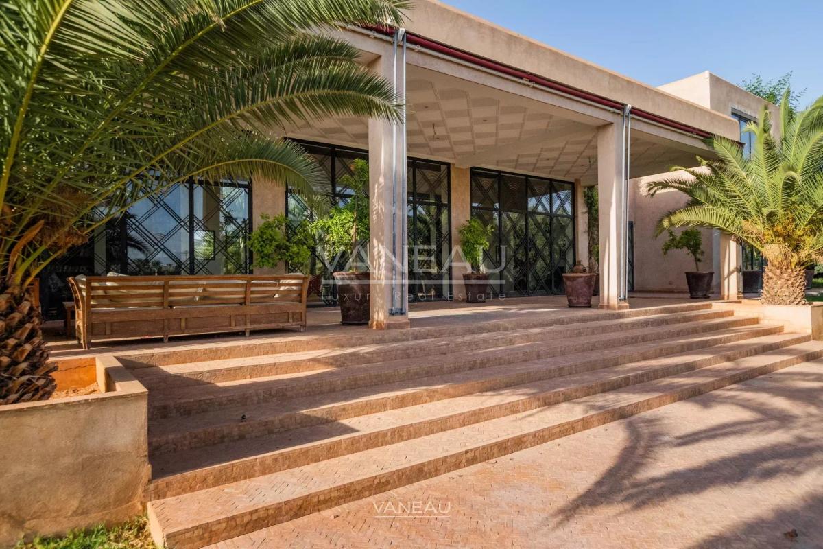 SUPERBE PROPRIÉTÉ À VENDRE AU COEUR D'UN GOLF DE PRÉSTIGE À MARR