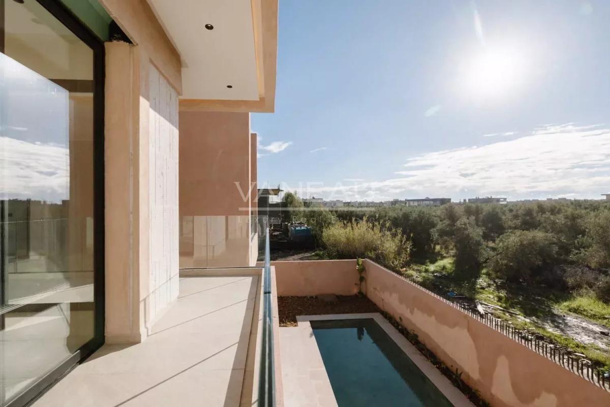 **À Vendre Villa  sur le Golf Akenza à Marrakech**