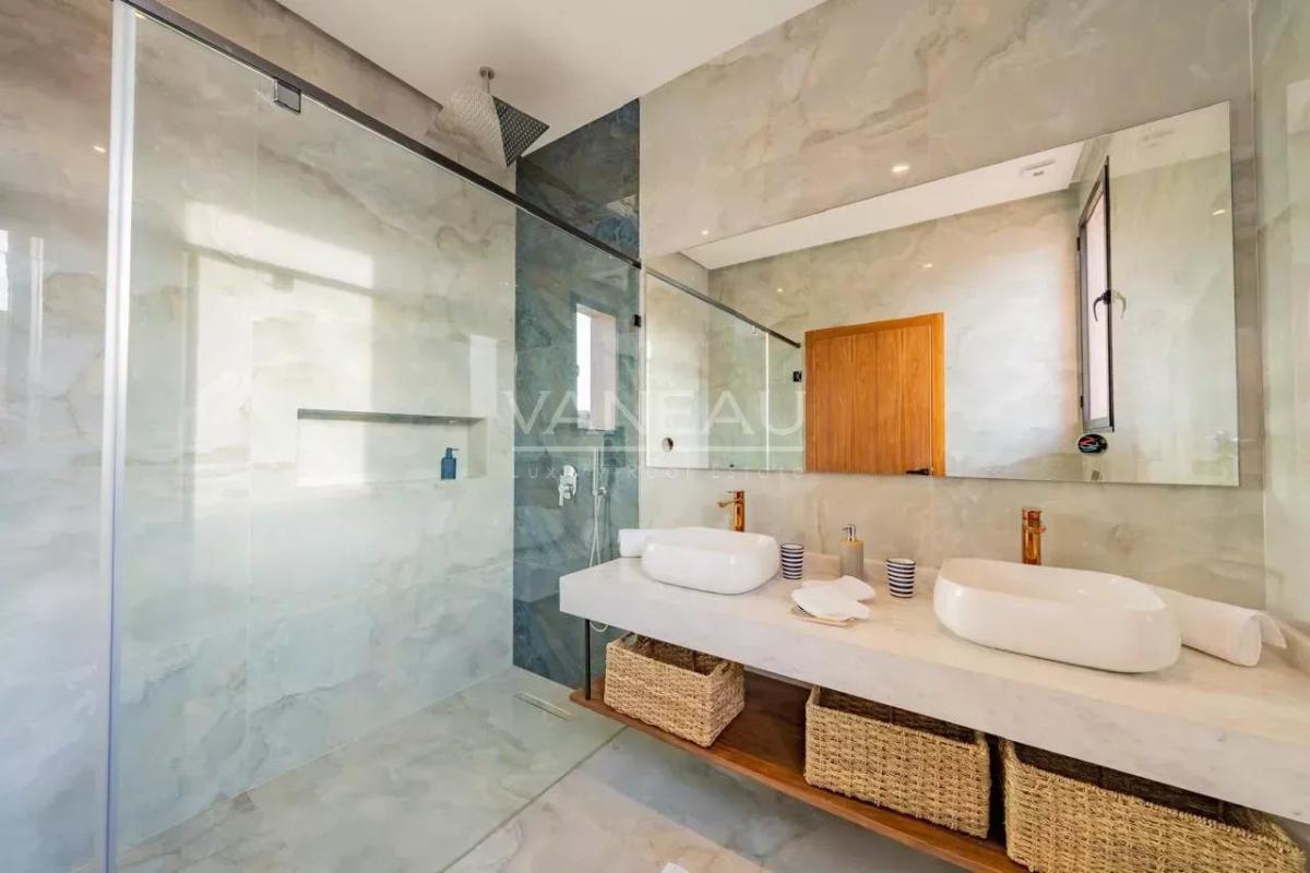 VILLA NEUVE 4 SUITES