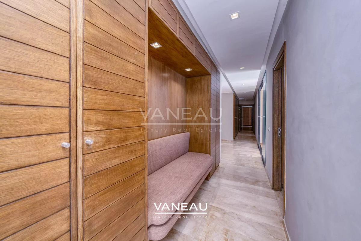 Grande villa en premiere ligne de golf à Almaaden