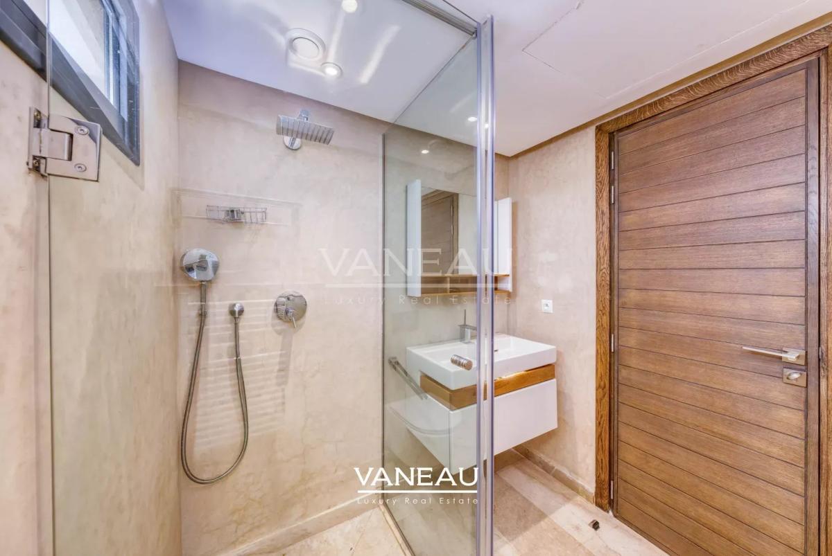 Grande villa en premiere ligne de golf à Almaaden