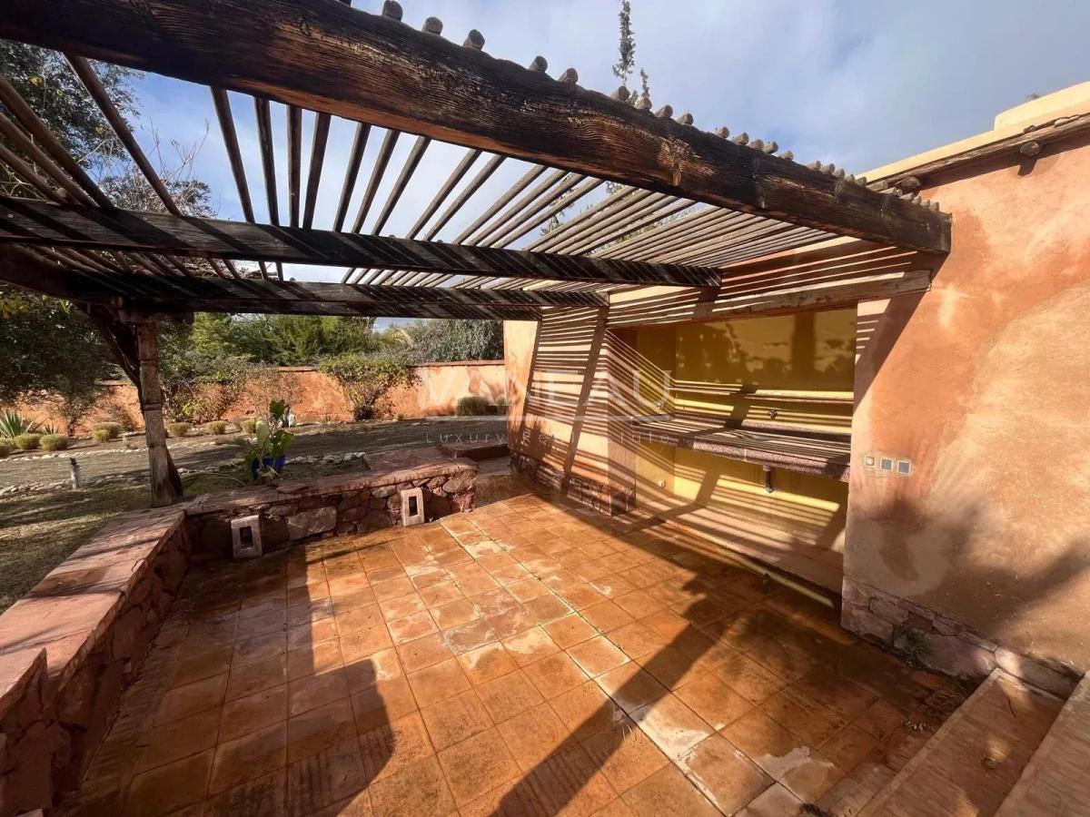 ***Maison VNA sur 6700m² de terrain Rte de l'Ourika***