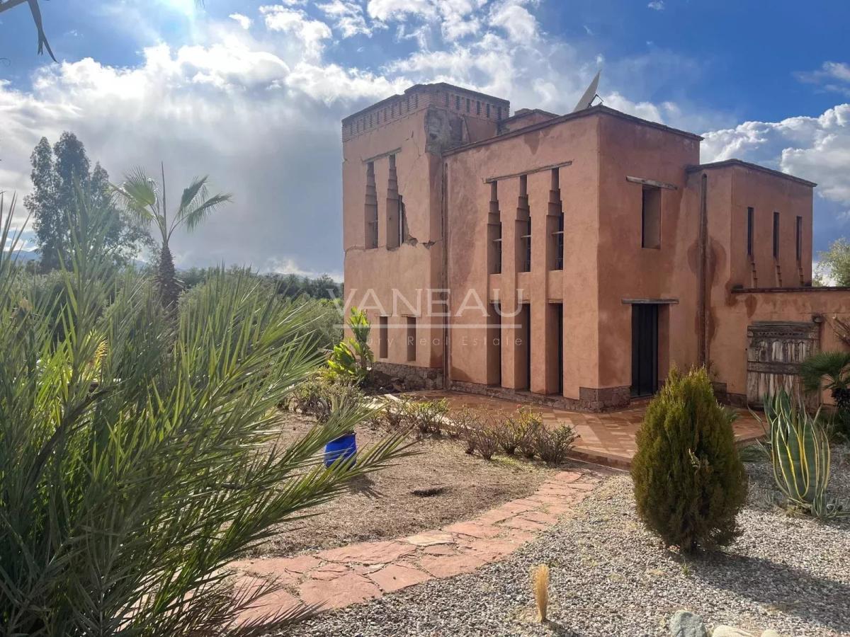 ***Maison VNA sur 6700m² de terrain Rte de l'Ourika***