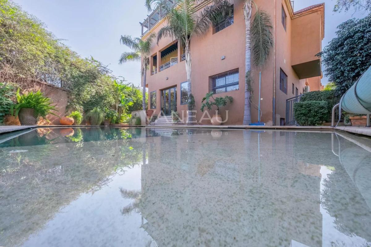 **** Maison Familiale Targa****