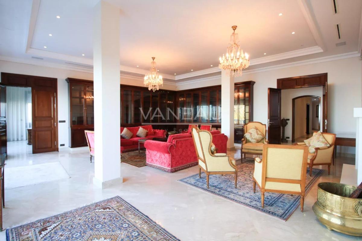 SOMPTUEUSE PROPRIÉTÉ DOMINANT LA MER À VENDRE SUR TANGER