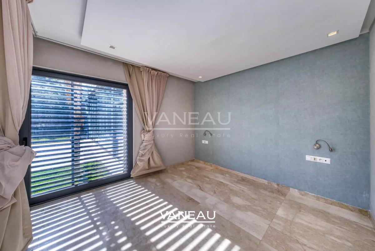 Grande villa en premiere ligne de golf à Almaaden