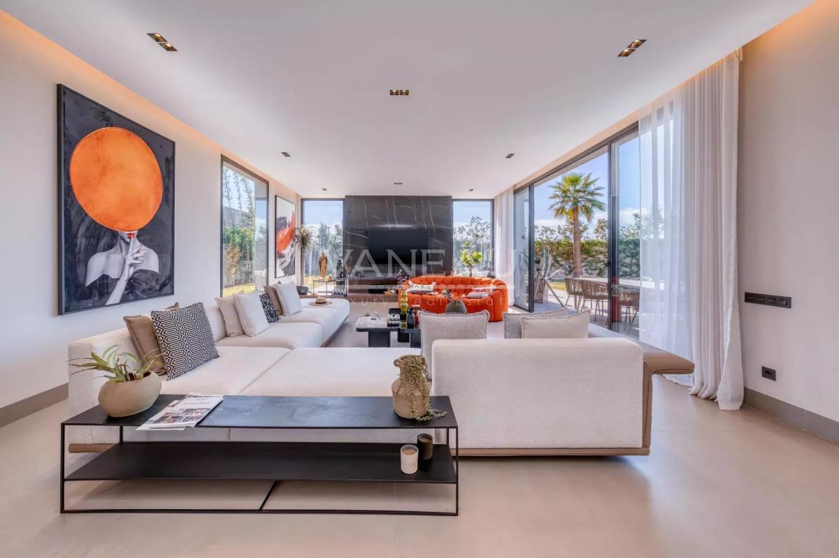 VILLA PLAIN-PIED 4 SUITES