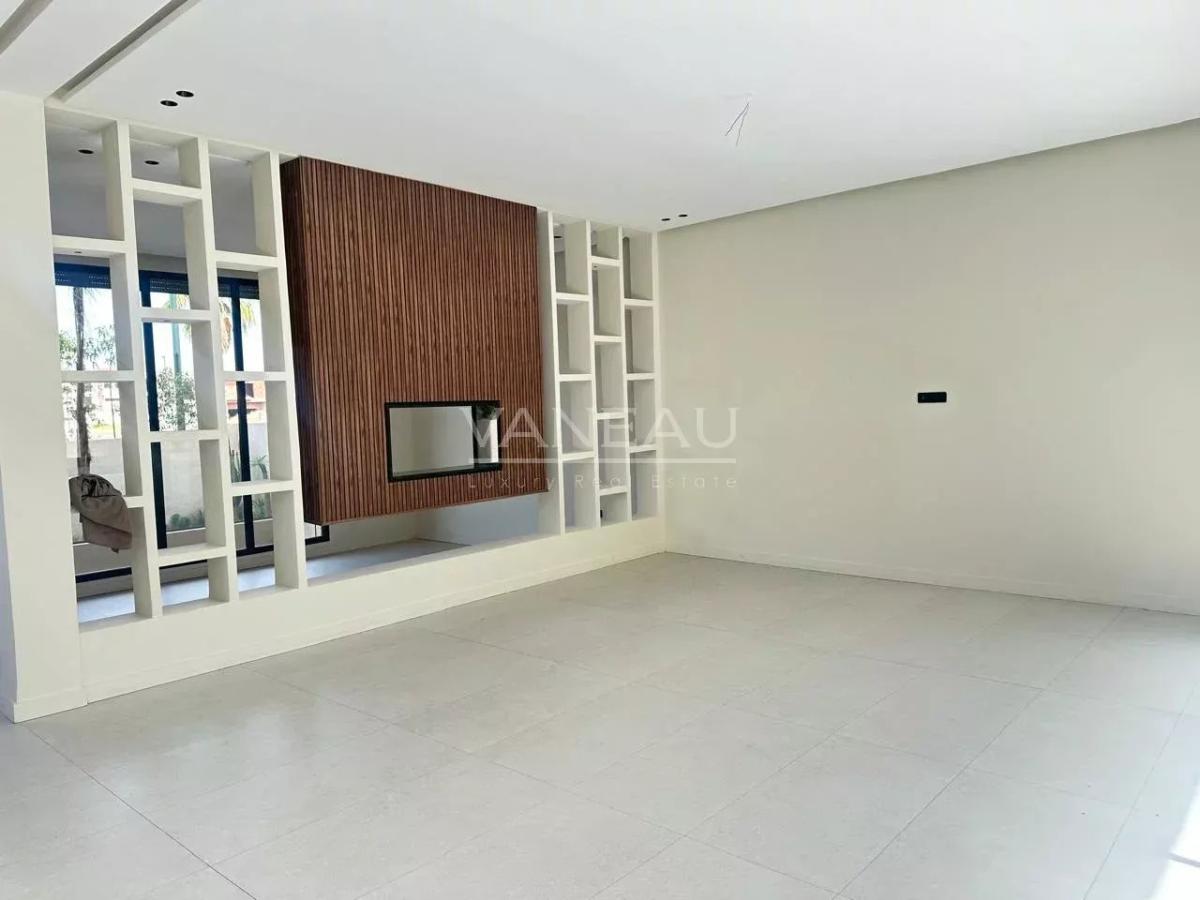***Villa 5 chambres avec piscine***
