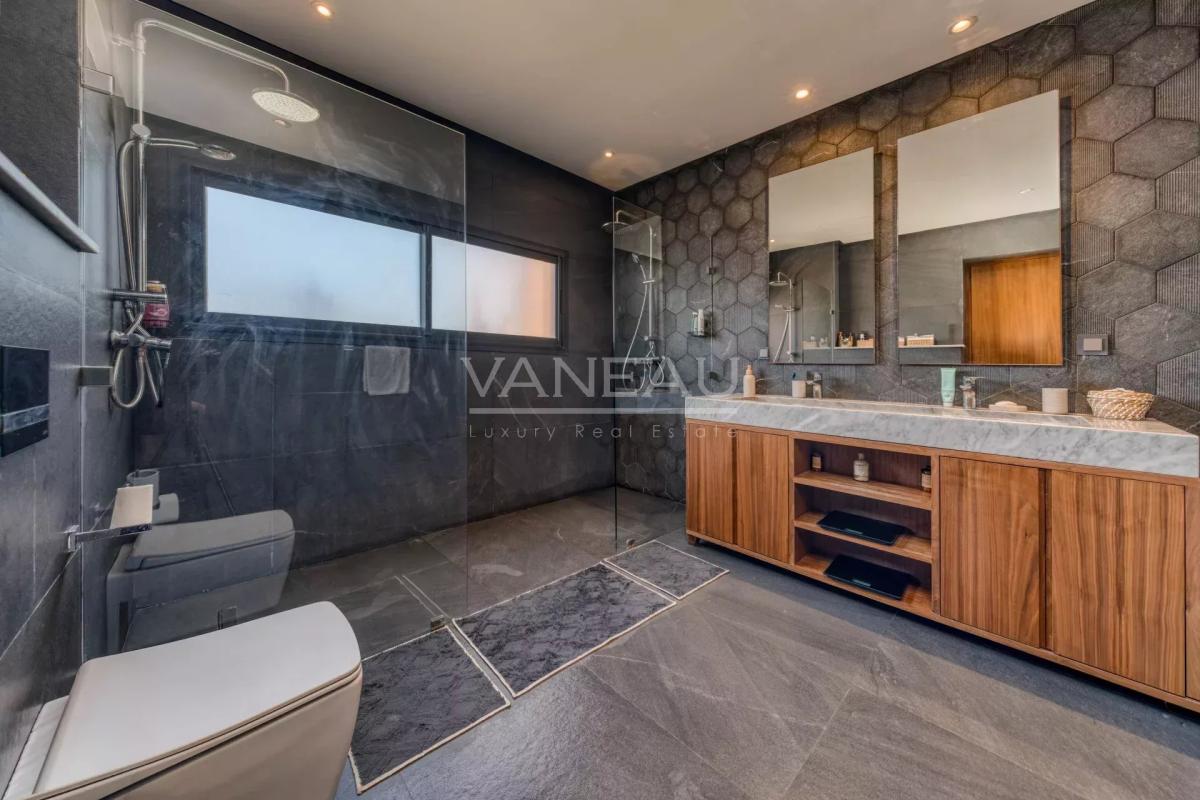 ****Villa moderne avec piscine dans residence****