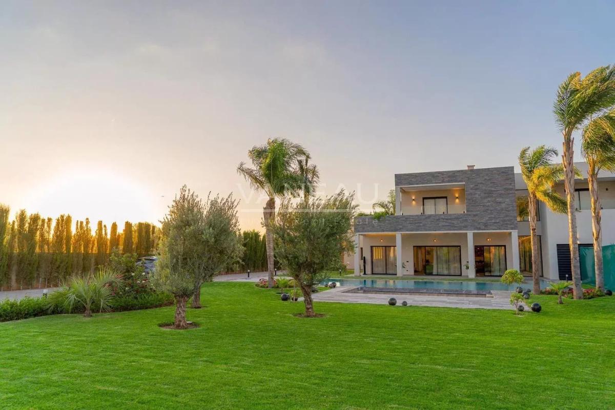 Grande villa 8 chambres route de Ourzazate