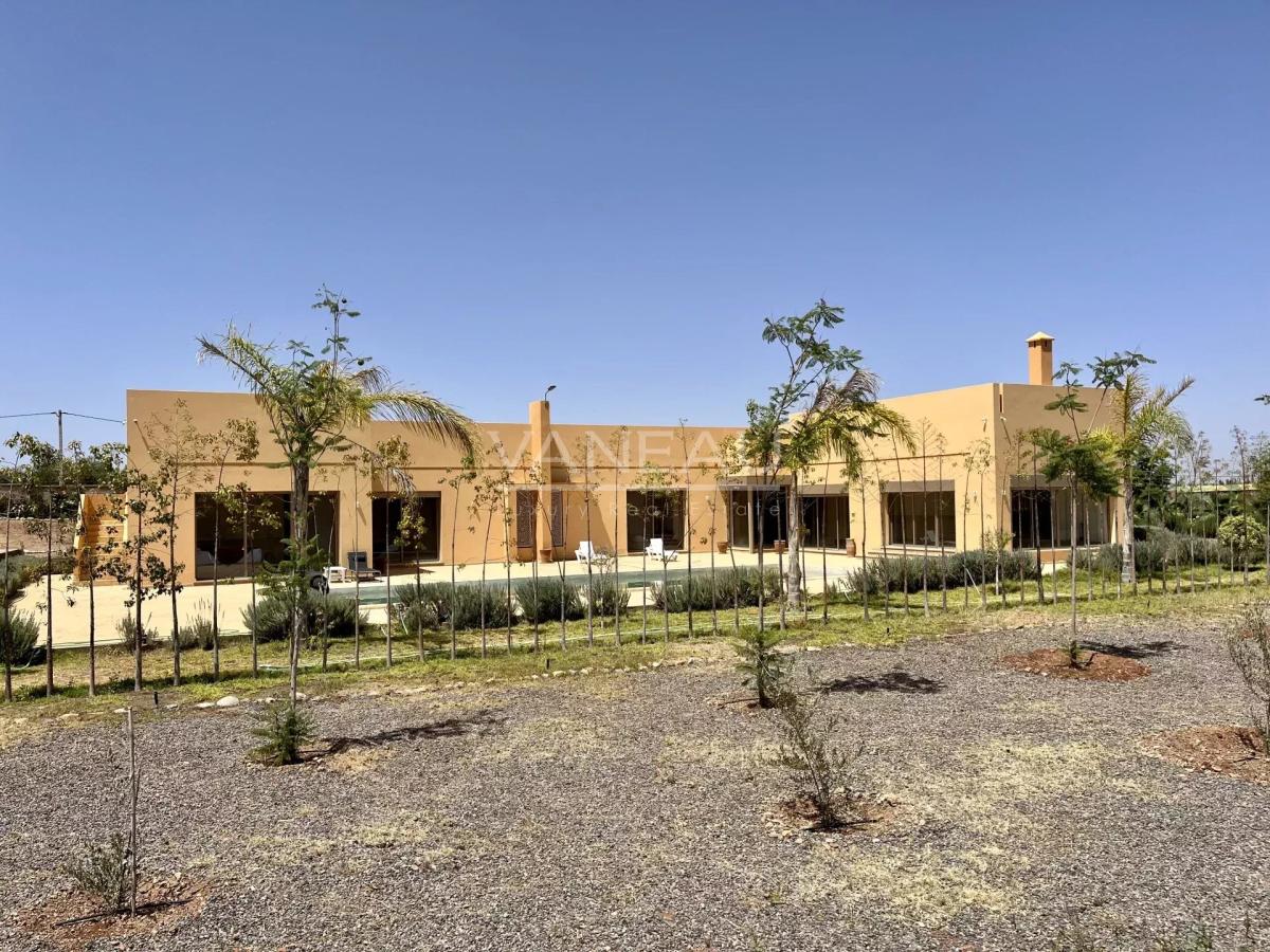 Villa de Plain-Pied sur un Hectare Arboré