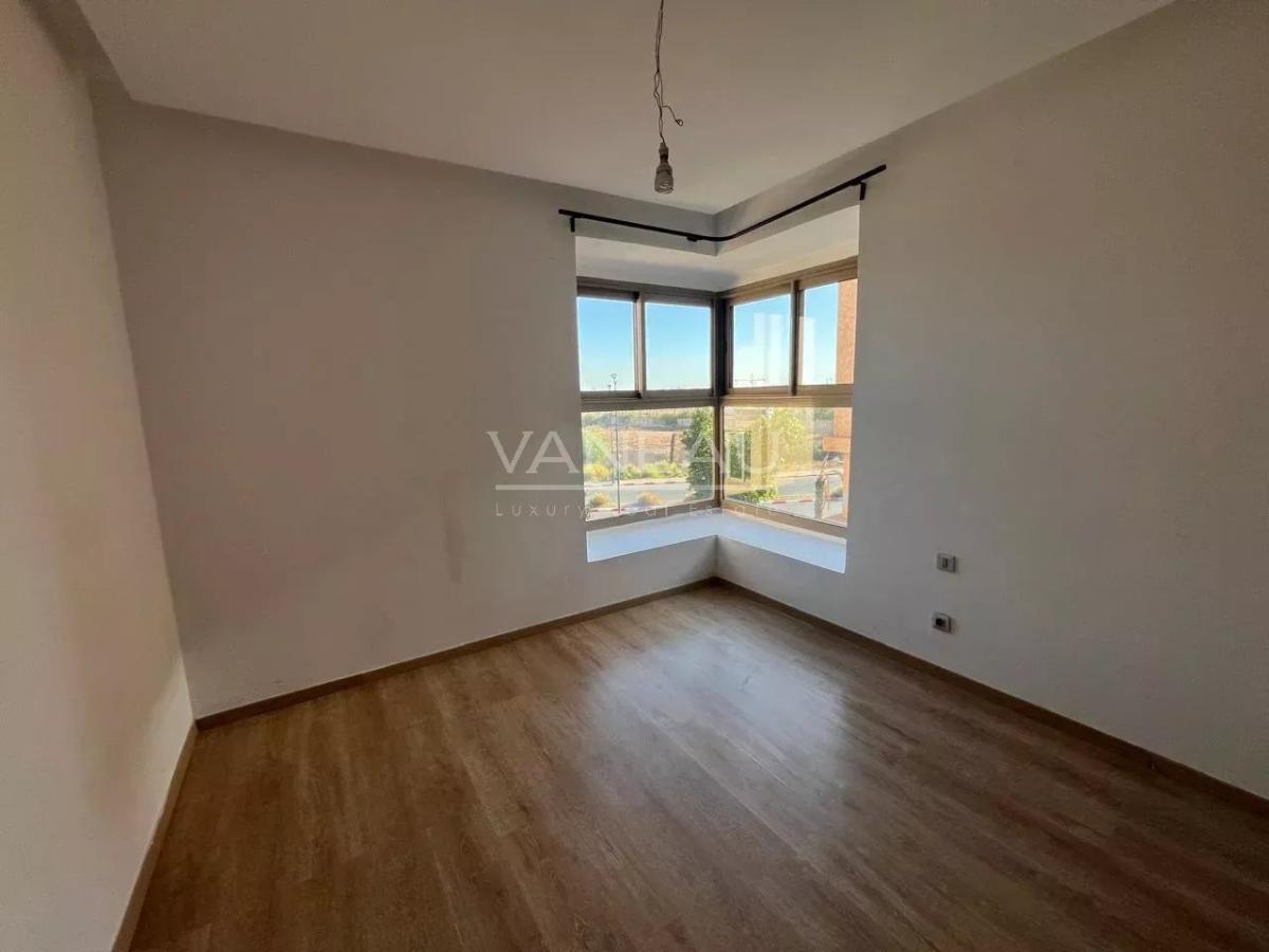 ****3 pièces location longue durée Prestigia***