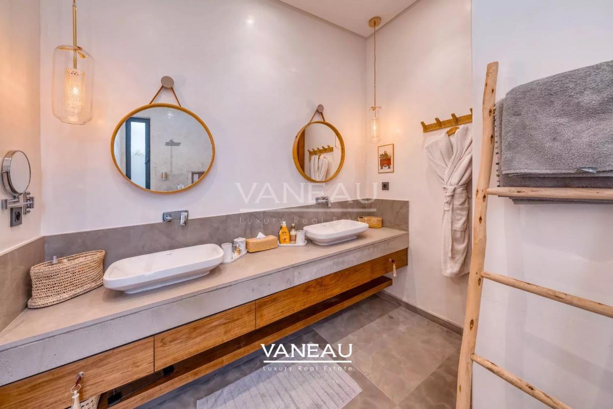 Superbe Villa Front de Golf Amelkis