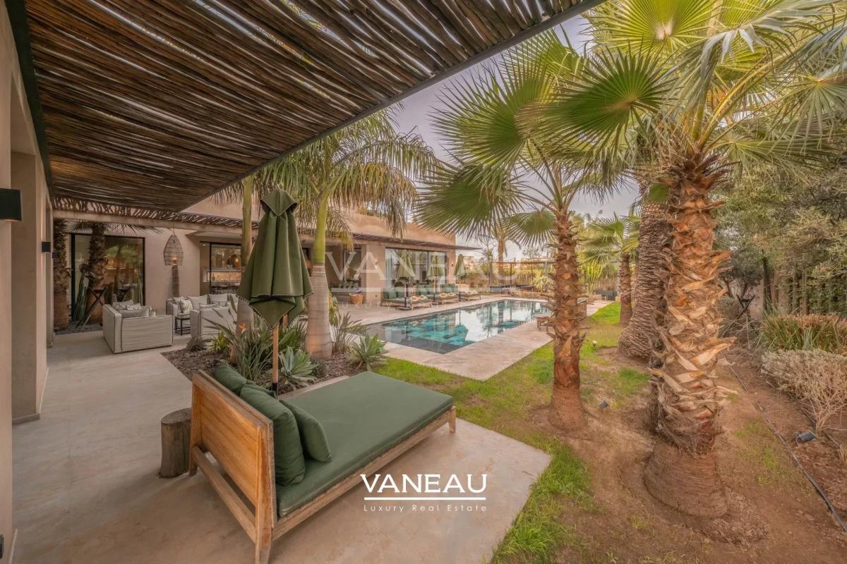 Superbe Villa Front de Golf Amelkis