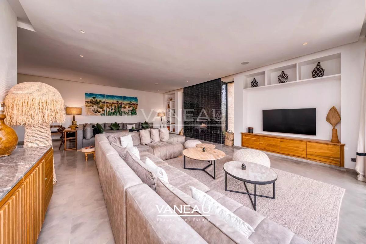 Superbe Villa Front de Golf Amelkis