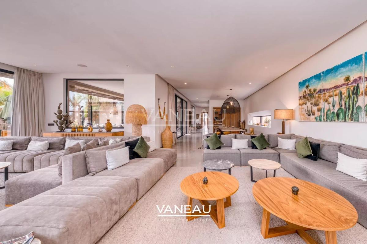 Superbe Villa Front de Golf Amelkis