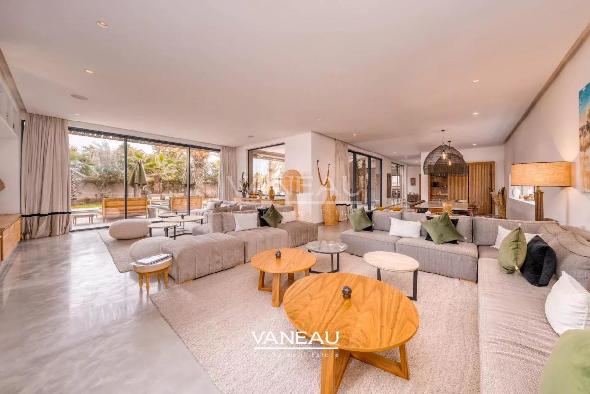 Superbe Villa Front de Golf Amelkis