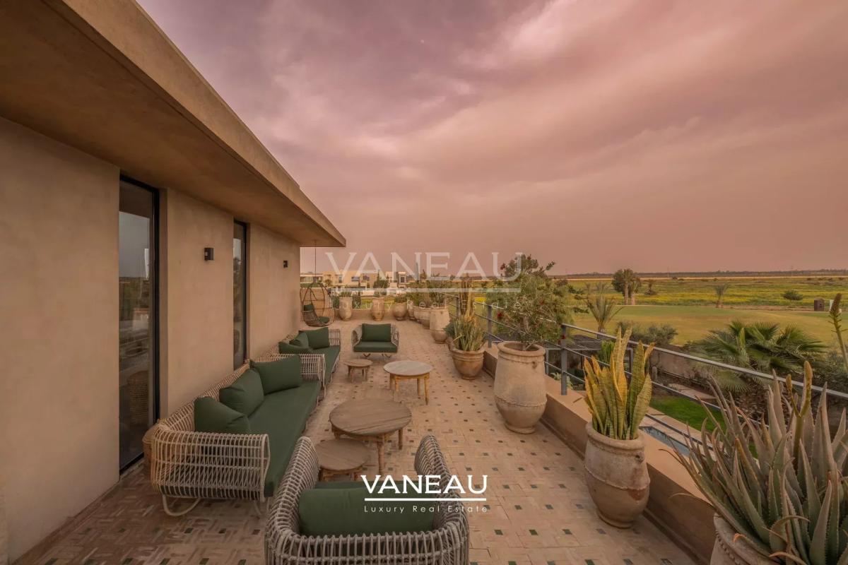 Superbe Villa Front de Golf Amelkis
