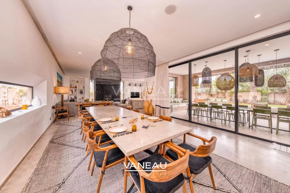 Superbe Villa Front de Golf Amelkis