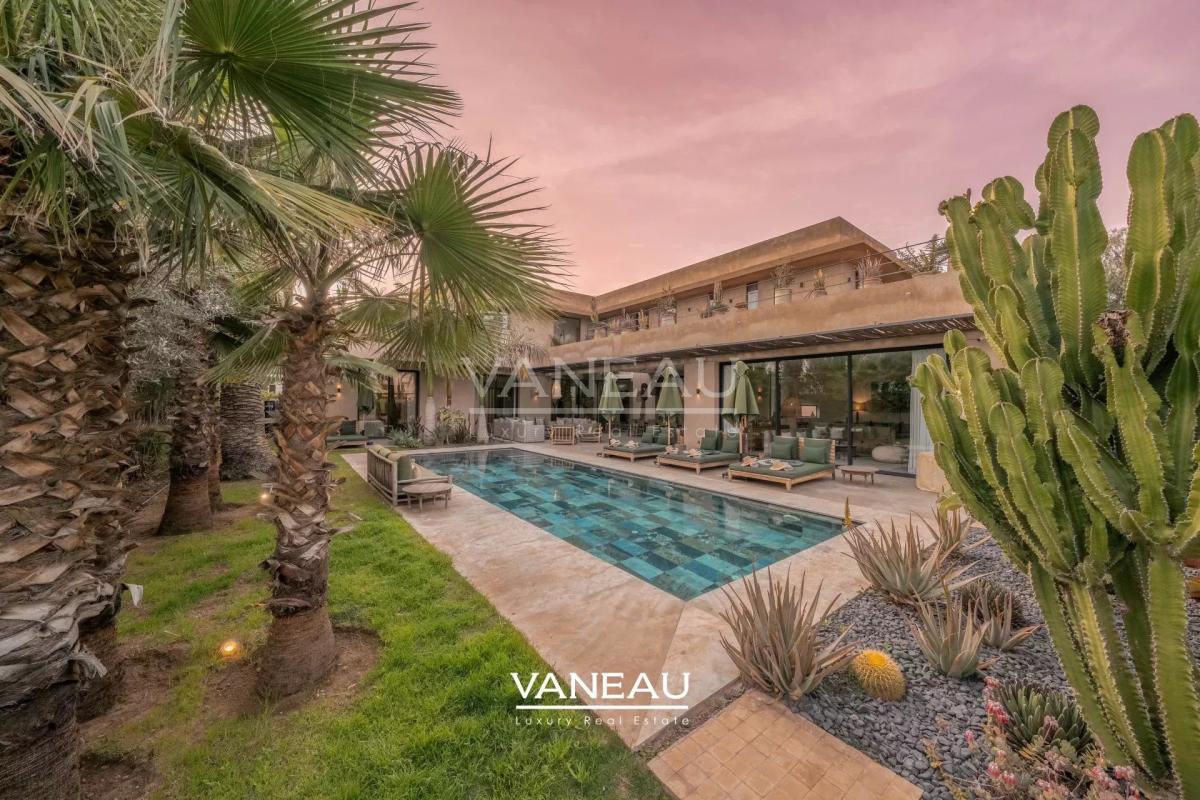 Superbe Villa Front de Golf Amelkis