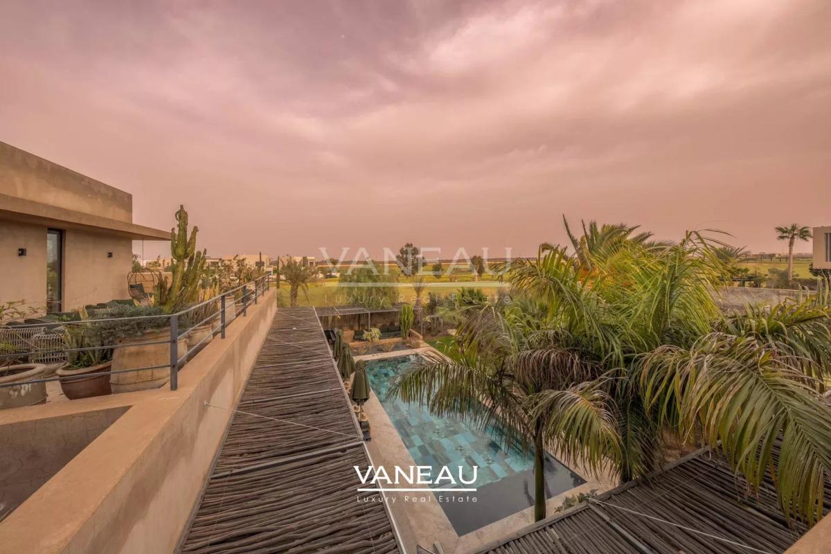 Superbe Villa Front de Golf Amelkis