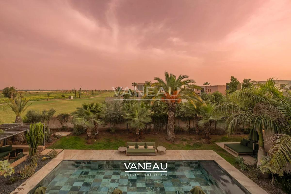 Superbe Villa Front de Golf Amelkis