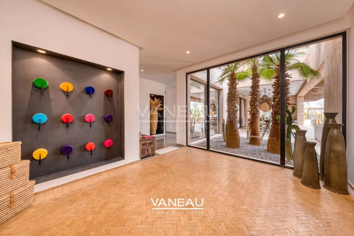 Superbe Villa Front de Golf Amelkis