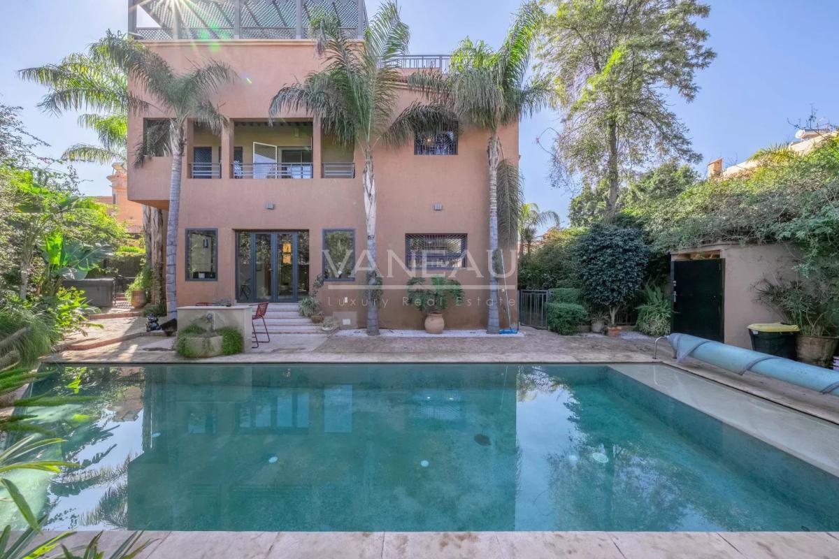 **** Maison Familiale Targa****