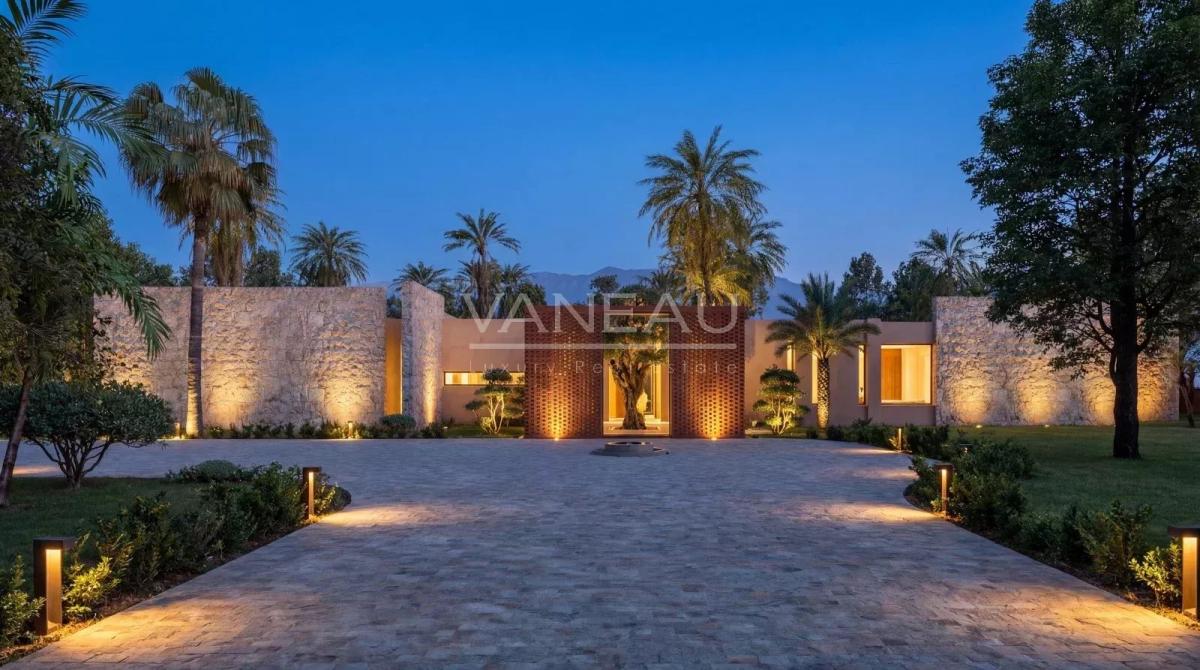 ***Villa sur plan Route D'Amismiz de Marrakech***