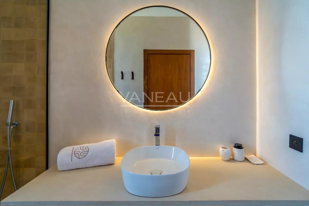 SUPERBE VILLA NEUVE 4 SUITES