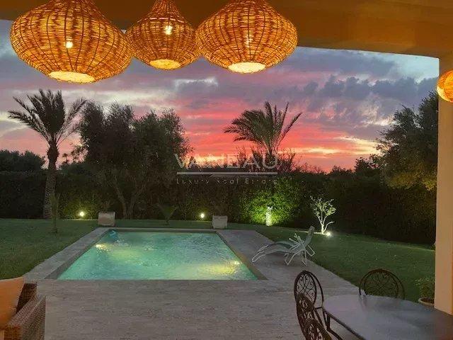 Charmante villa trois chambres route de Fés