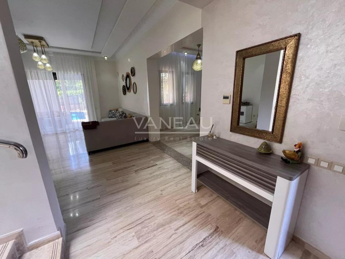 Villa  km 6 route de Fés