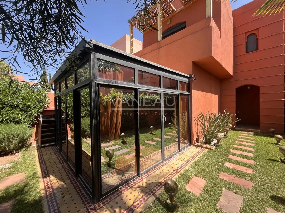 Villa  km 6 route de Fés