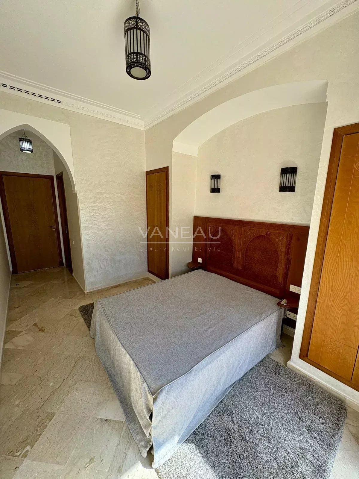 Jolie villa 3 chambres route de Fes avec piscine