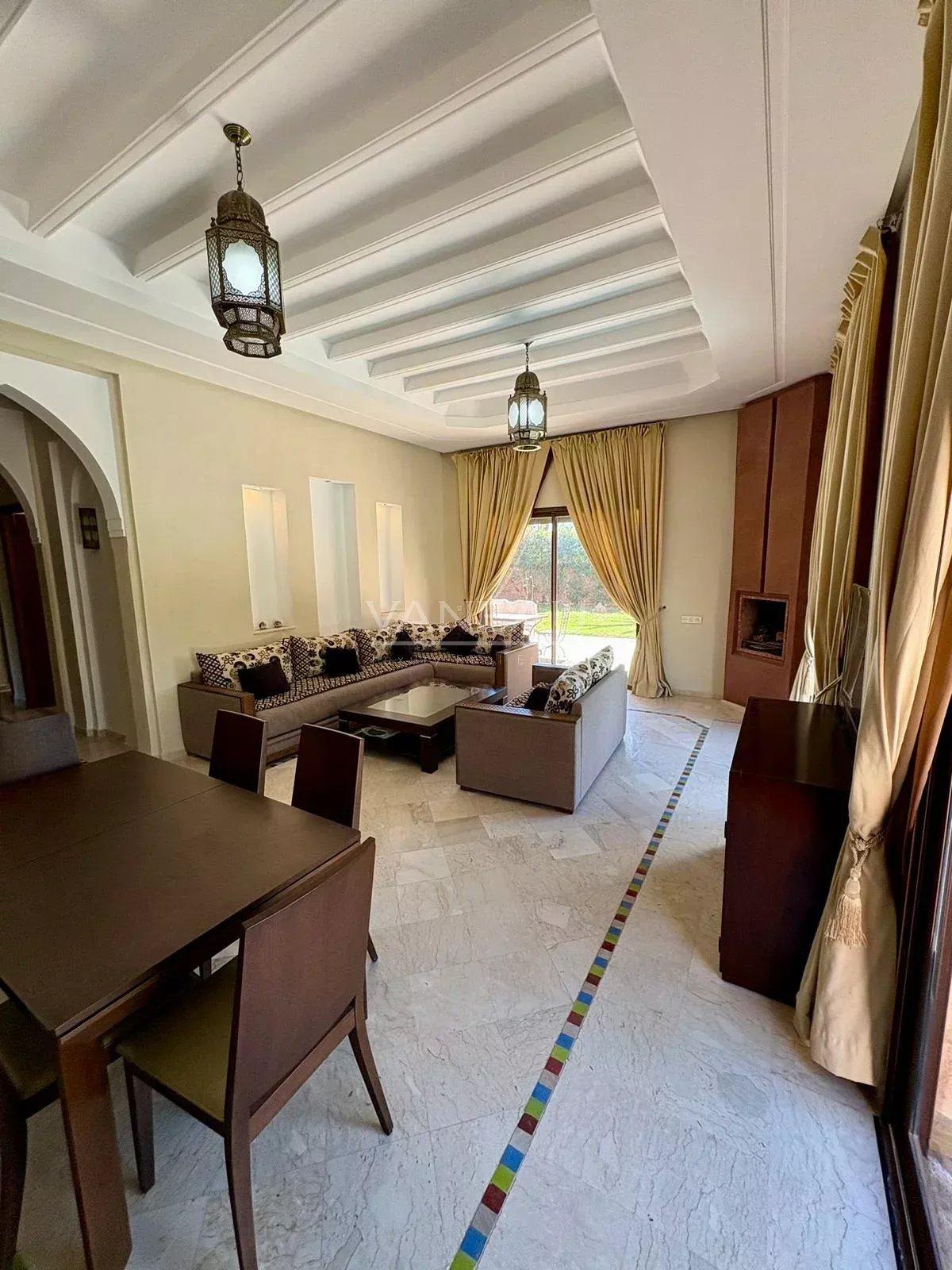 Jolie villa 3 chambres route de Fes avec piscine