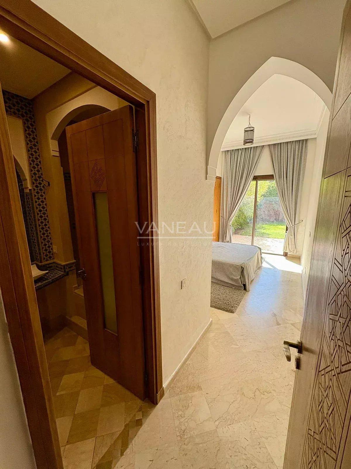 Jolie villa 3 chambres route de Fes avec piscine