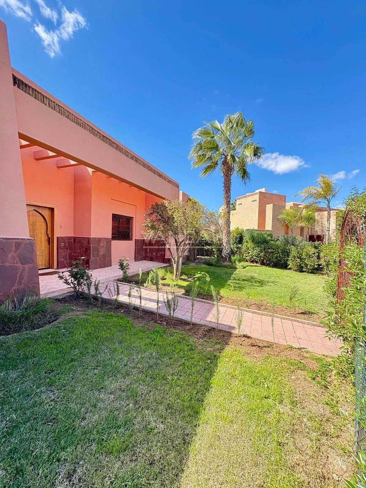 Jolie villa 3 chambres route de Fes avec piscine