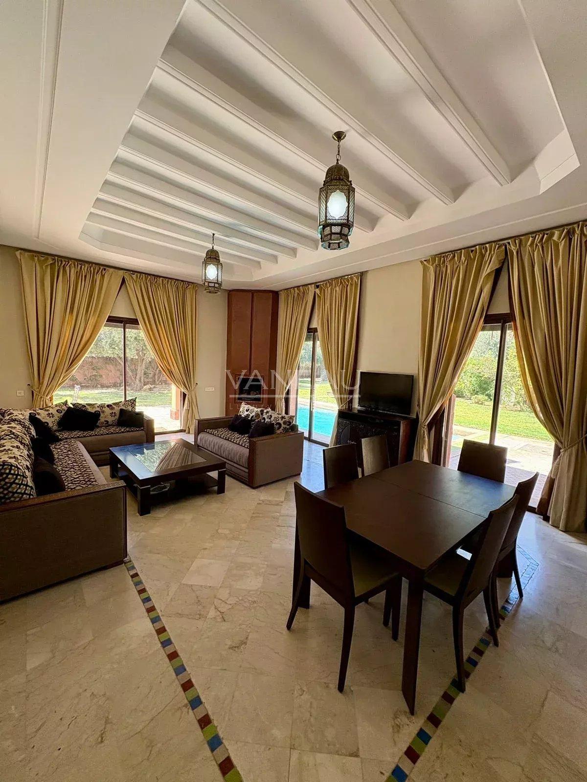 Jolie villa 3 chambres route de Fes avec piscine