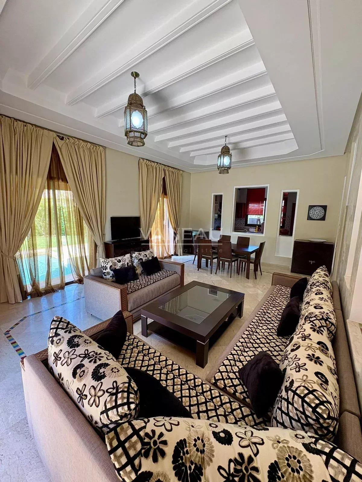 Jolie villa 3 chambres route de Fes avec piscine