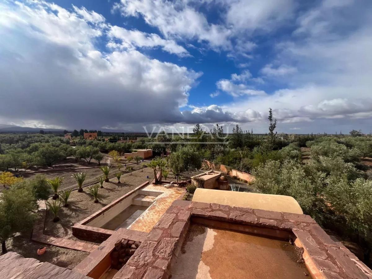 ***Maison VNA sur 6700m² de terrain Rte de l'Ourika***